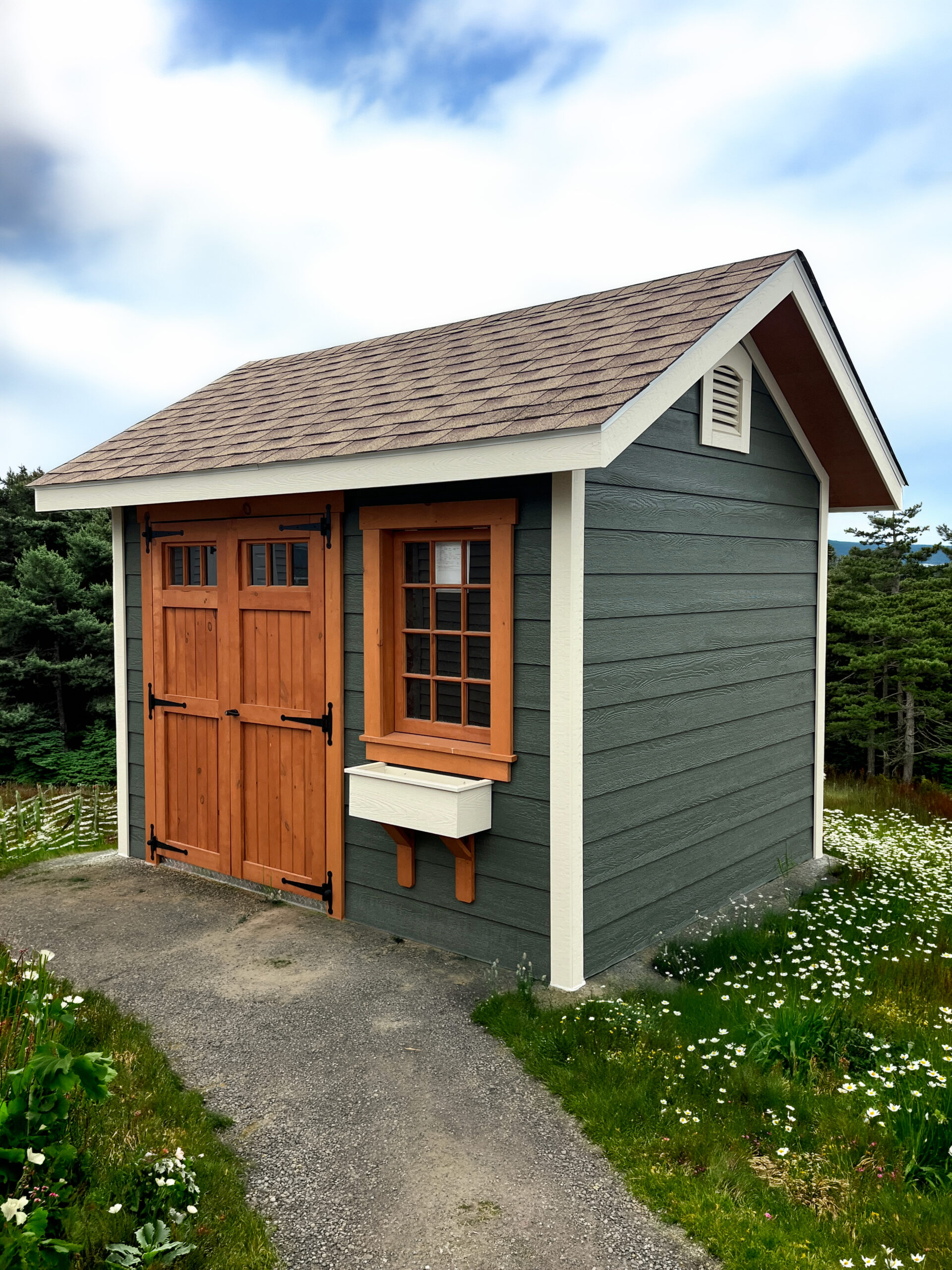 Avocado Cedar Garden Cottage